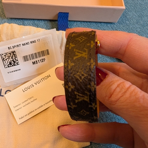 Louis Vuitton Spirit Nano leather bracelet-like new - Picture 5 of 13